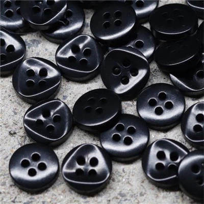 Ovocný maticový knoflík Corozo 9mm černý kulatý trojúhelníkový povrch